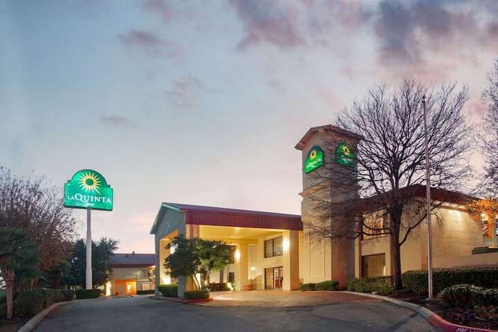 Hotel 2 of 63
