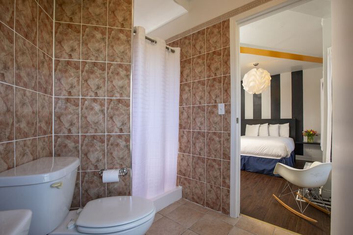 Room 95 of 120