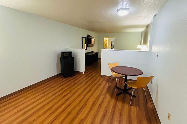 Room 32 of 45