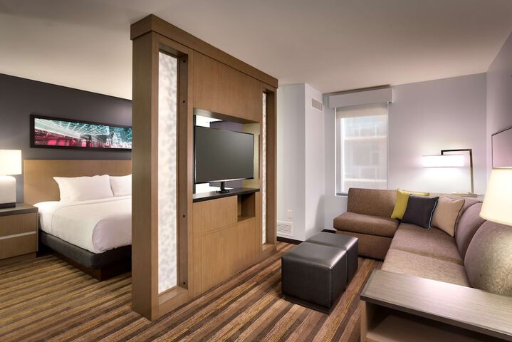 Room 36 of 59