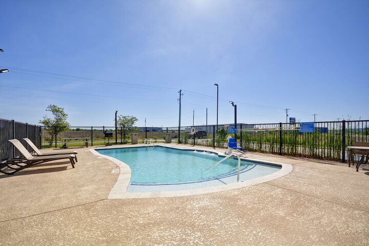 Pool 5 of 39