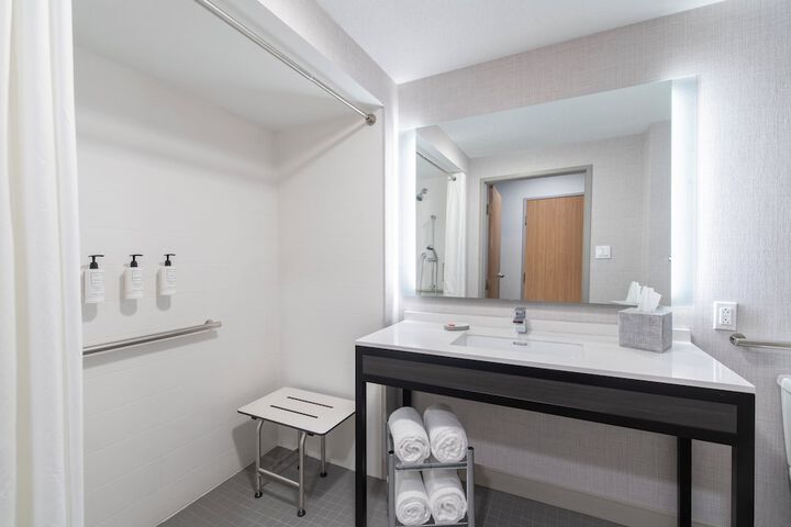 Holiday Inn Express South Burlington Downtown by IHG