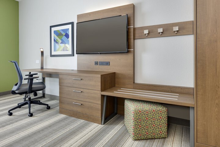 Room 16 of 41