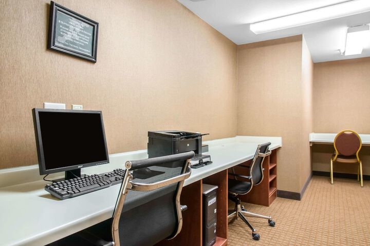 Business Center 51 of 51