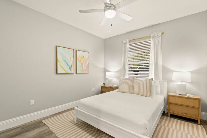 NEW Canopy Cabana Luxury Downtown Apt