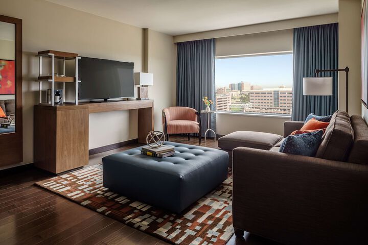 Room 18 of 43