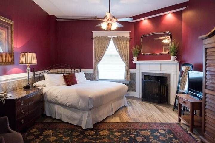 Inn on Broadway