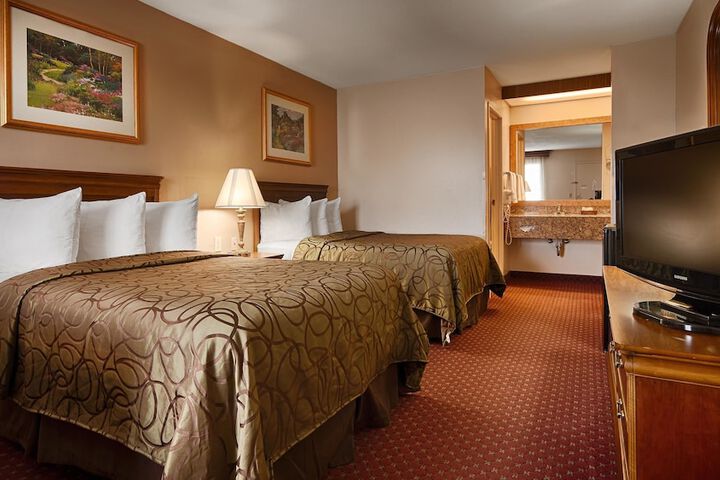 Room 30 of 46