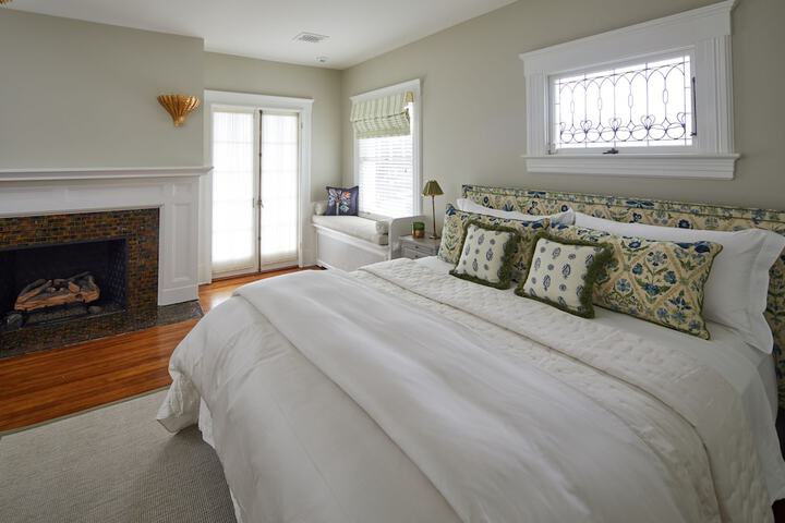 Room 15 of 26