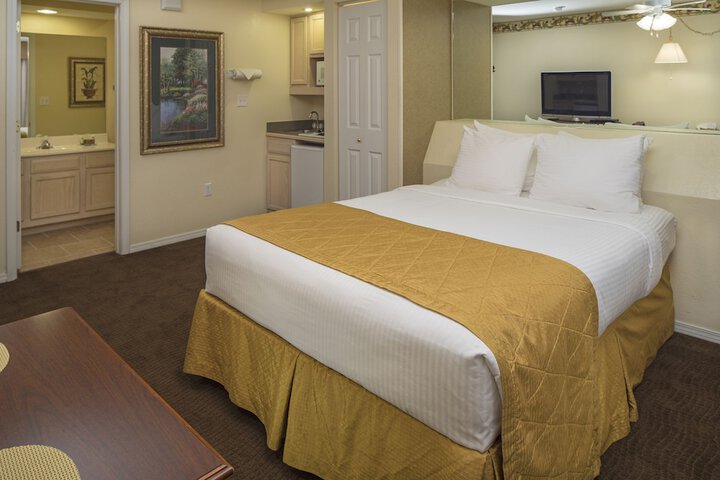 The Suites at Fall Creek