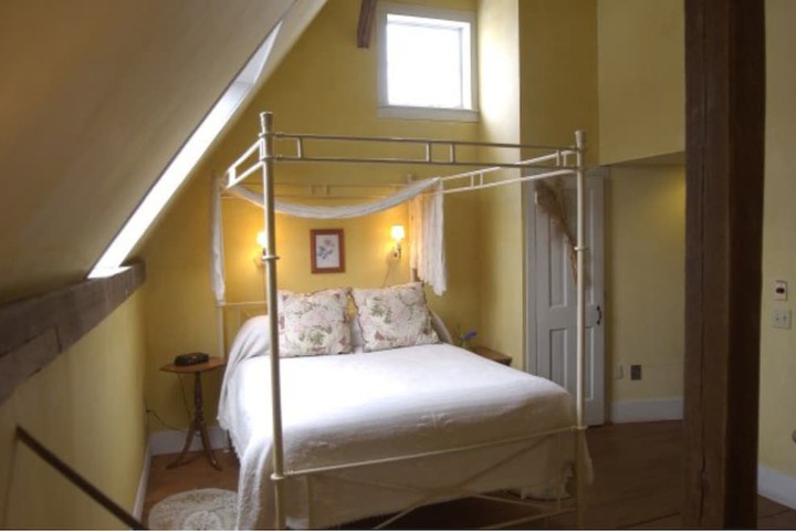 Room 33 of 45