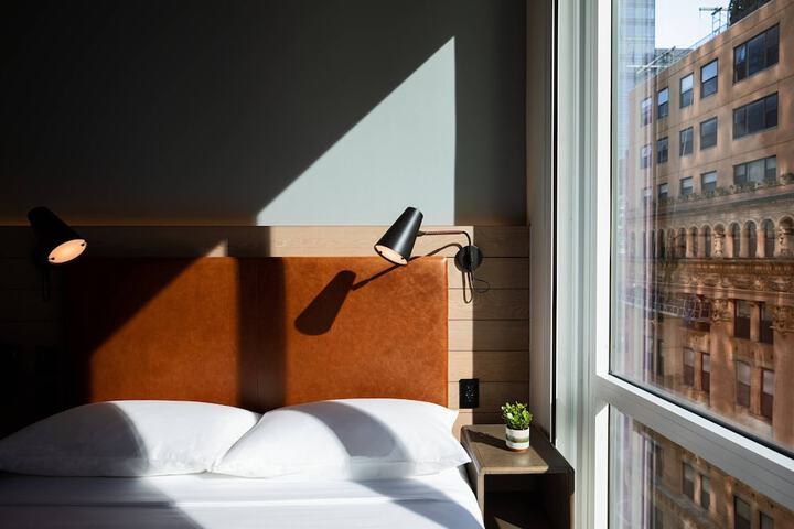 Room 16 of 70