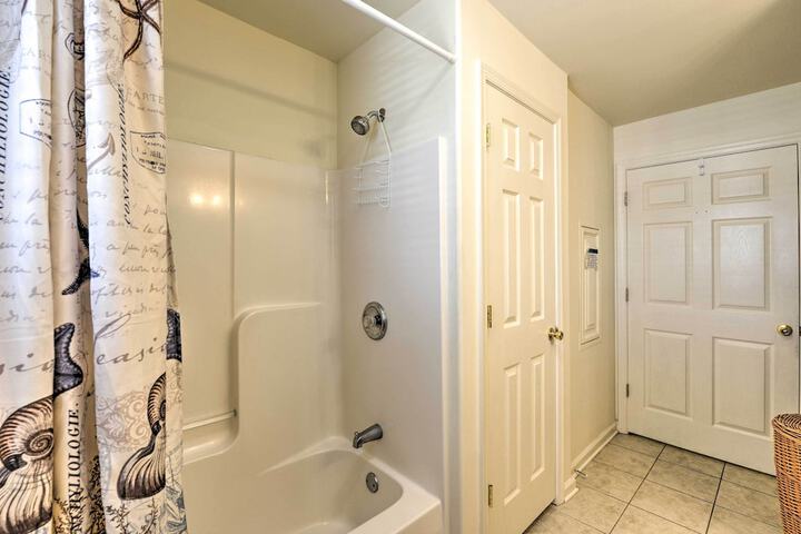 Brigantine Condo - Steps to the Ocean!
