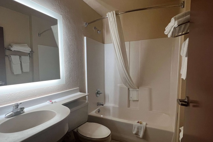 Room 15 of 29