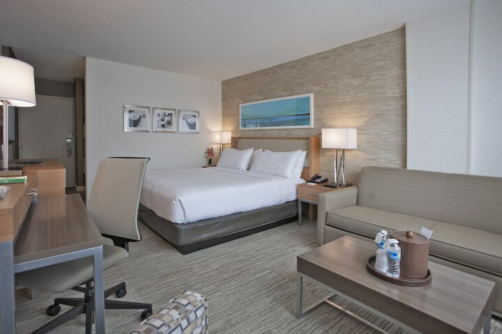 Room 51 of 85