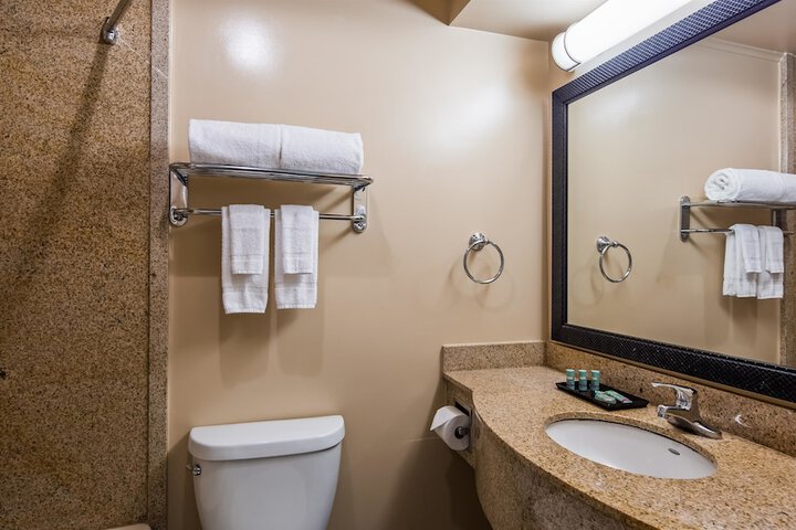 New Englander Inn Bennington