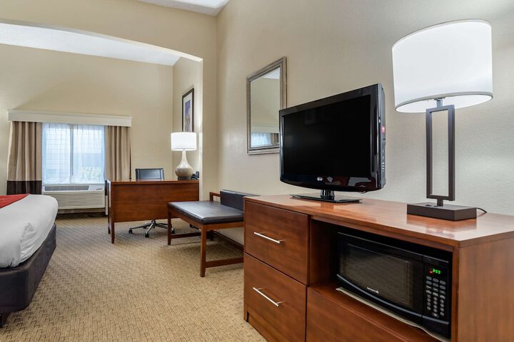 Room 16 of 27