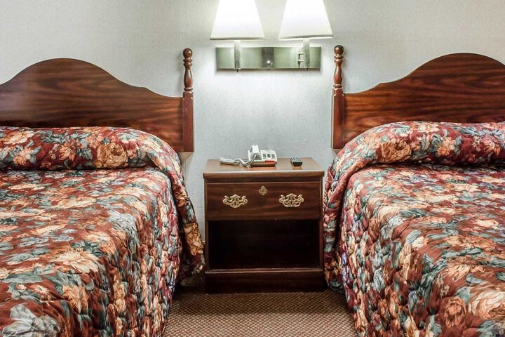 Room 10 of 22