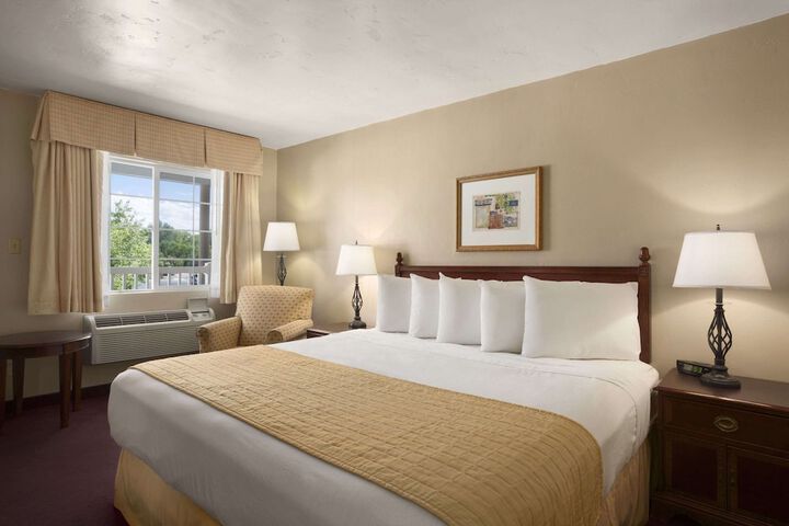 Room 18 of 46
