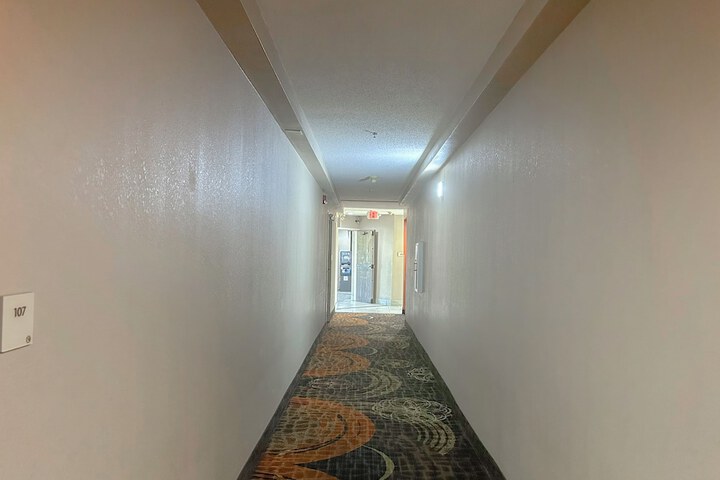 Classic Inn by Townhouse American Way Memphis I 240