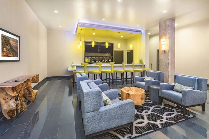 La Quinta Inn & Suites by Wyndham Cleveland near Lee Univ