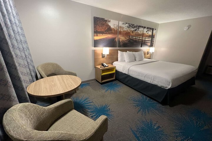 Room 7 of 37