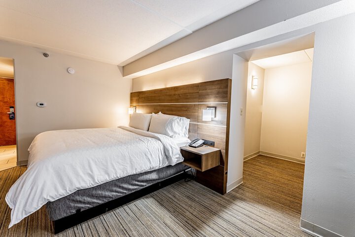 Room 16 of 63