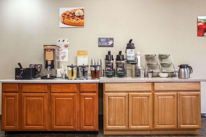 Breakfast/Coffee Service 31 of 37