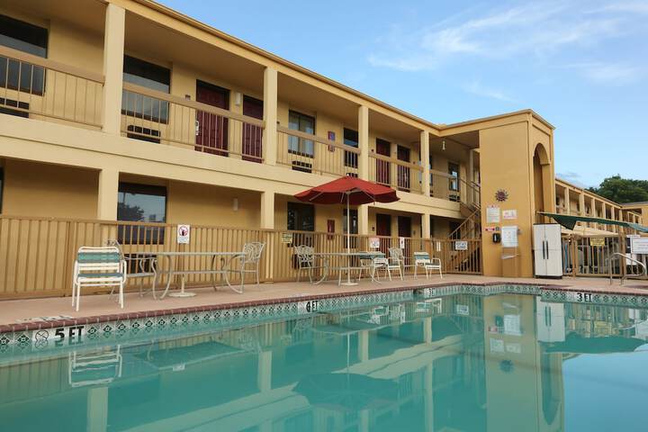 Hotel 3 of 24