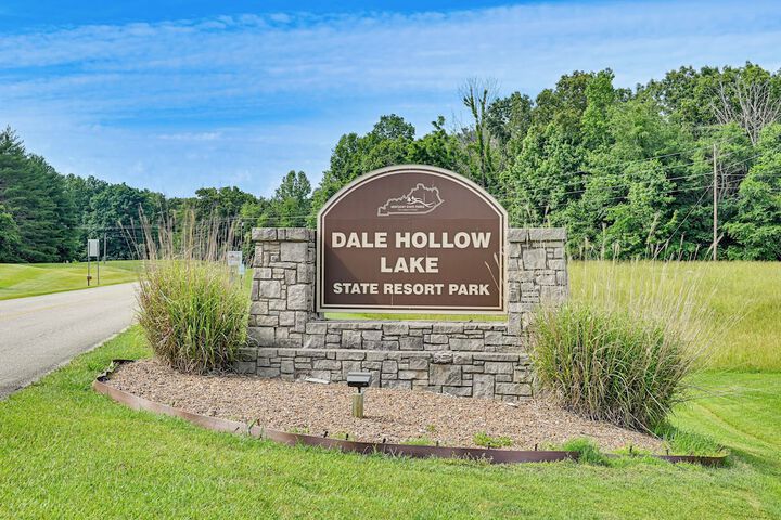 Dale Hollow Cottage w / Covered Porch & Lake Views!