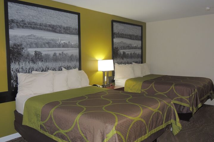 Super 8 by Wyndham Mifflinville Near Bloomsburg