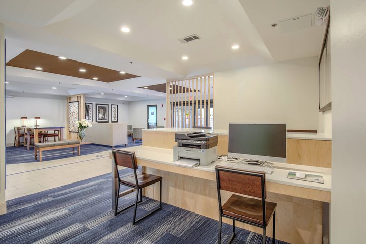 Holiday Inn Express & Suites Gulf Shores by IHG