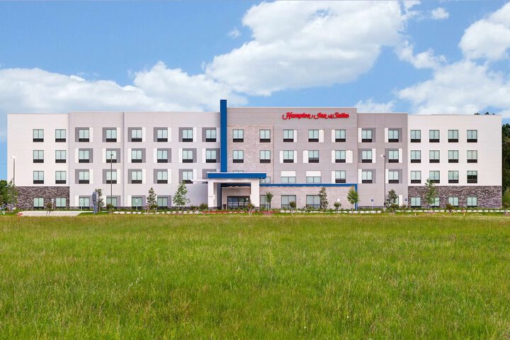 Hotel 8 of 77
