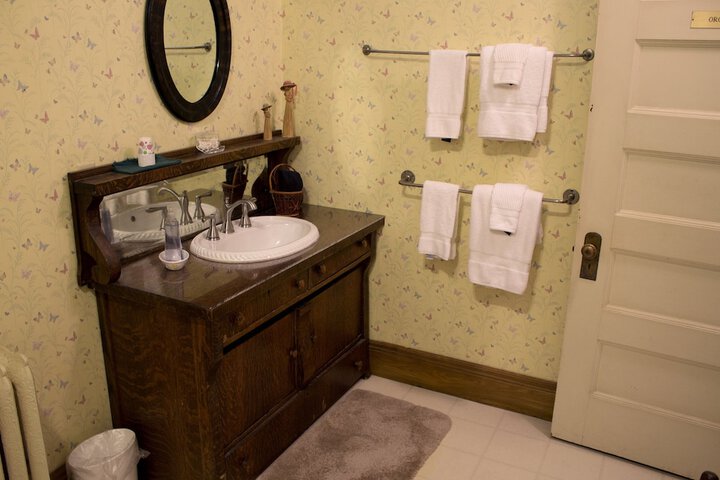 Room 31 of 80