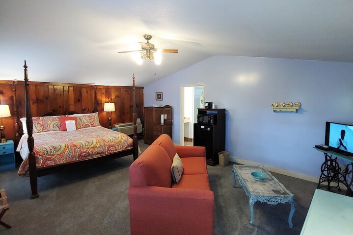 Room 9 of 71
