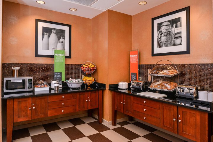 Breakfast/Coffee Service 54 of 78