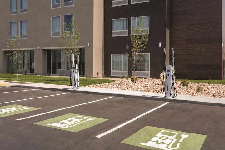 La Quinta Inn & Suites by Wyndham South Jordan