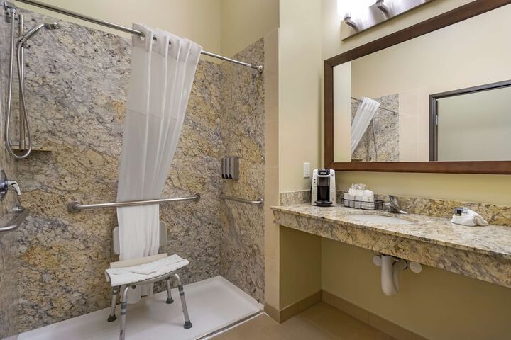 Best Western Plus Lacey Inn & Suites