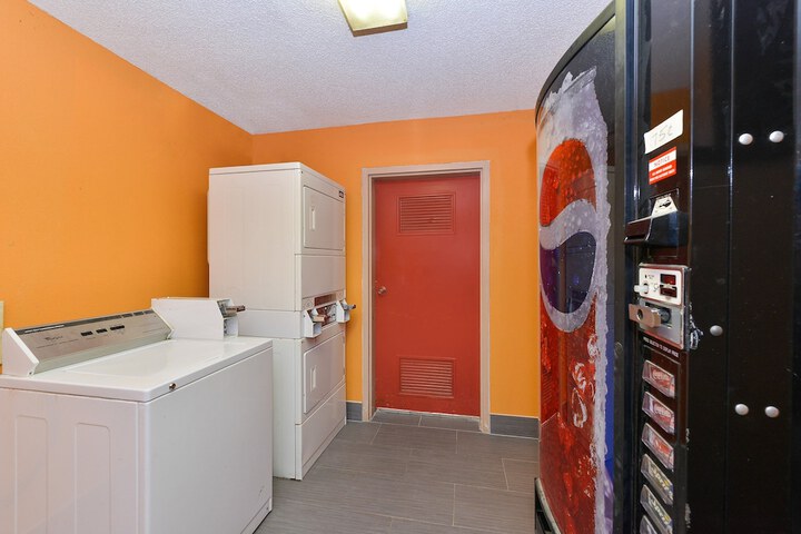 Red Roof Inn Cartersville–Emerson / LakePoint North