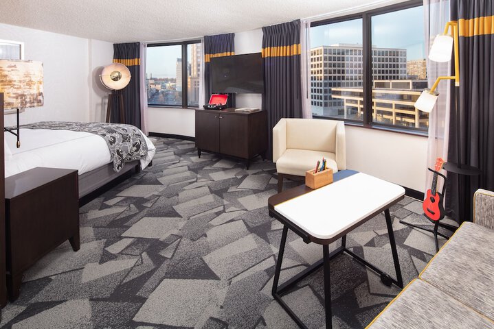 Room 31 of 74