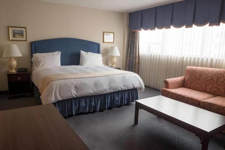 The Roehampton Hotel