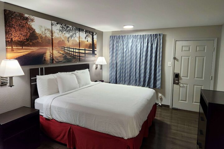 Room 19 of 37