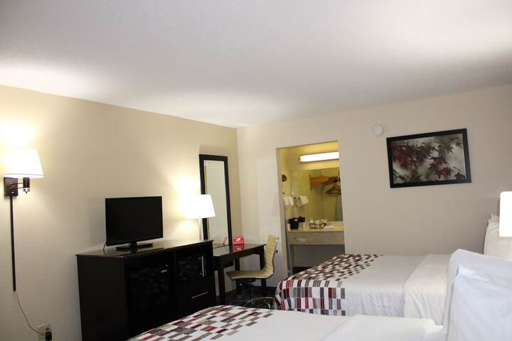 Room 13 of 27