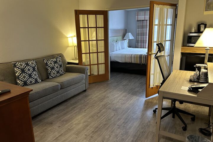 Room 36 of 86