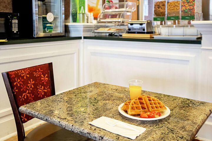 Breakfast/Coffee Service 44 of 59