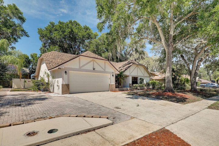 Valrico Vacation Rental 15 Mi to Tampa