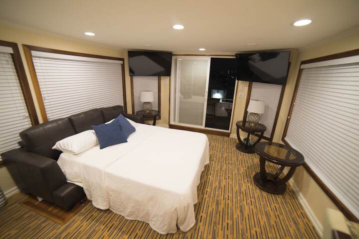 Room 13 of 41