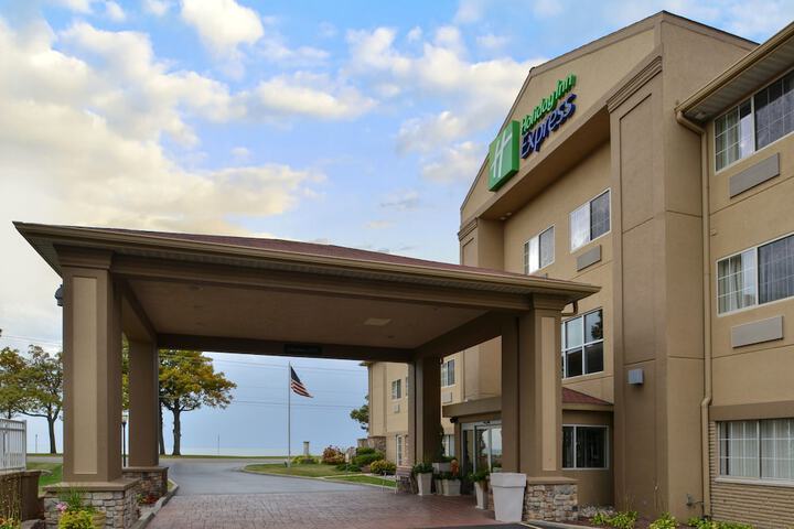 Hotel 4 of 82