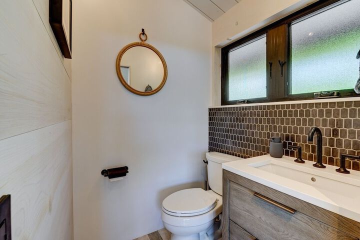 Haena Beach House 2 Bedroom Home by RedAwning