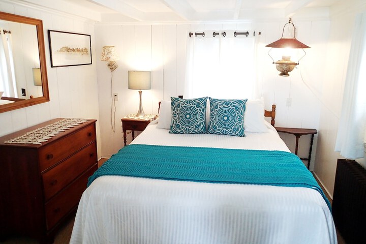 The Masthead Resort